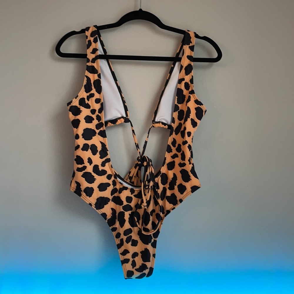 Matte Collection Cameron One Piece - Picture 3 of 3